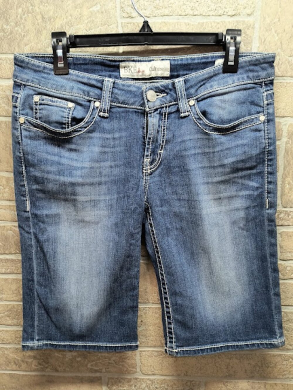 BKE Denim Culture Parkston Men’s 29 Bermuda Shorts Blue Distressed Embroidered